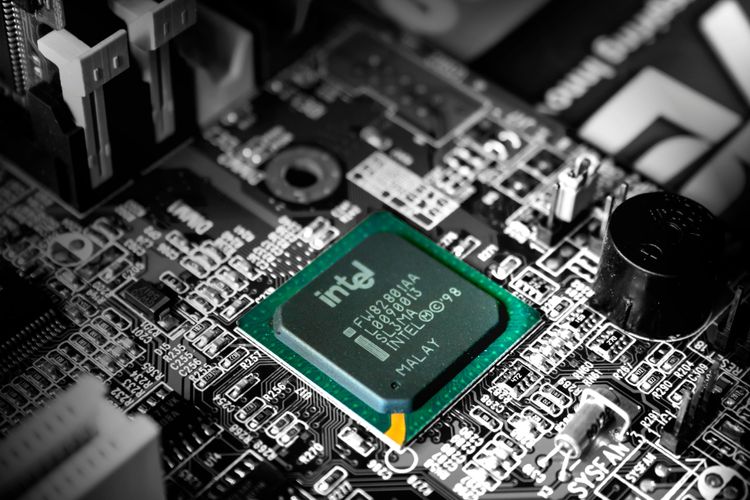 Intel Launches New Core Ultra Processors with 2X to 3X Performance Boost in AI Applications